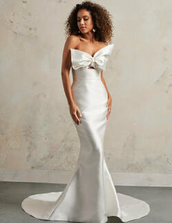 Rebecca Ingram Pezy Wedding Dress